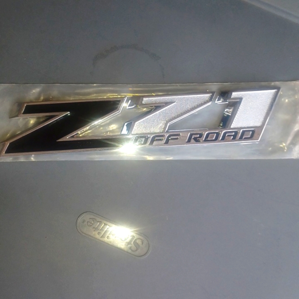Z71 off road truck decals these are new and sold individually.
